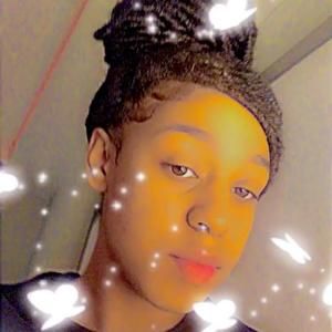 Meet your Posher, Amira